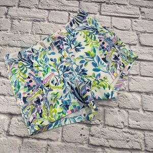Lilly Pulitzer Kellar Stretch Shorts Size 10 Resort White Shell Beach Floral